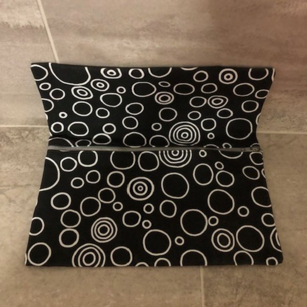 3/$12 Canvas Travel Pouch EUC